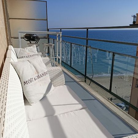 Ferienwohnung Casa Di Noemi - Seafront With Parking Savona Exterior foto