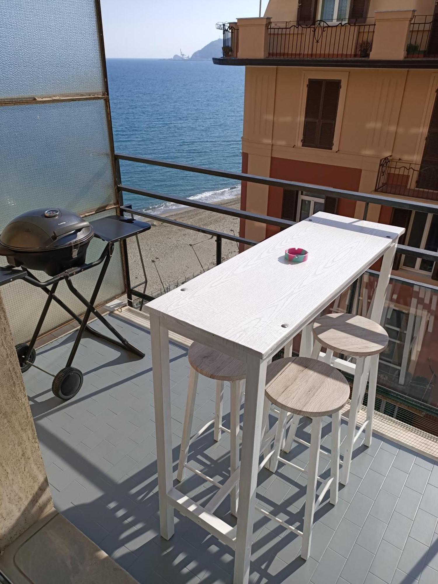 Ferienwohnung Casa Di Noemi - Seafront With Parking Savona Exterior foto